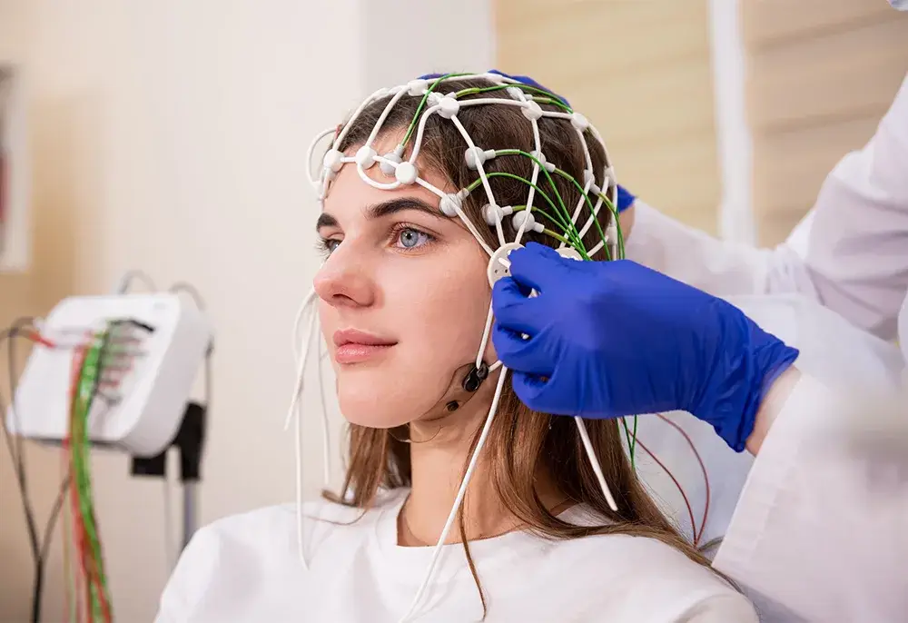 EEG (Elektroensefalografi)